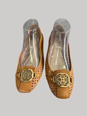 Christian Siriano Flats Women's 9 Brown Laser Cut Flats With Buckle Accent